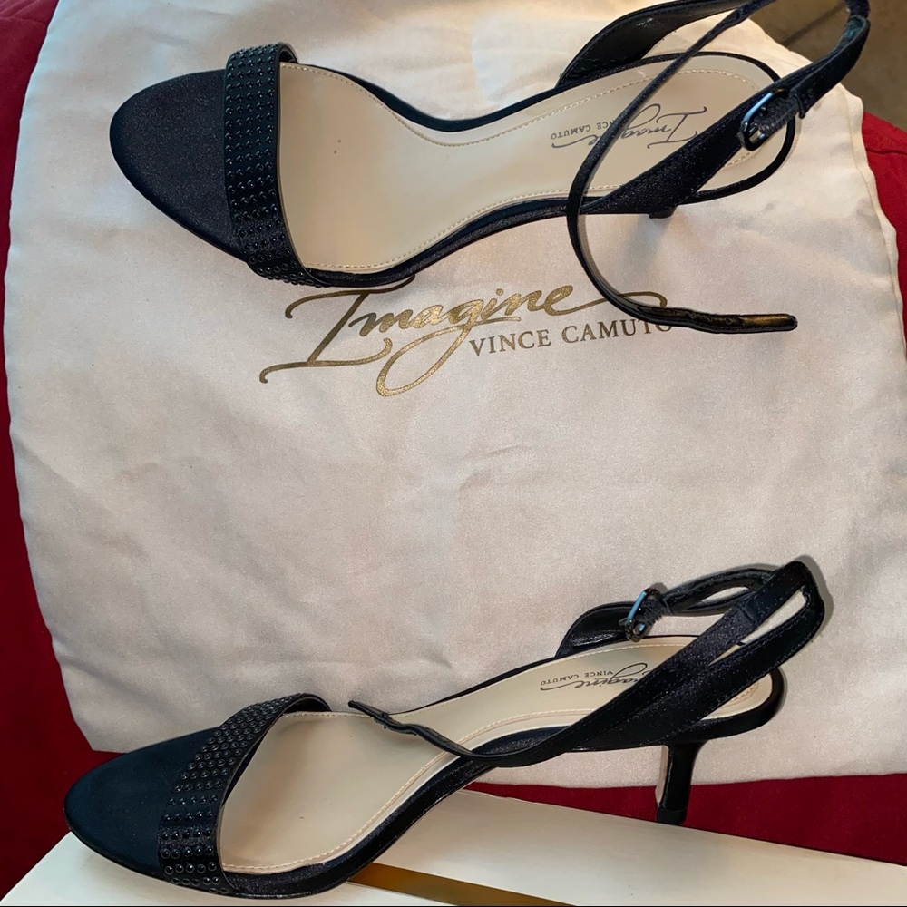 👠NWOT-VinceCamutoLike new with box and dust bag👠
